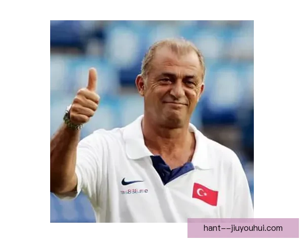 帕纳辛奈科斯解雇约万诺维奇特里姆正式接任球队主帅