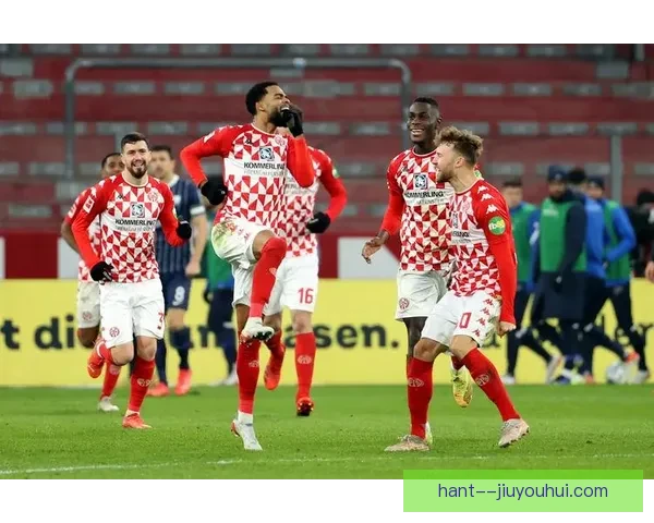 德甲美因茨战绩回暖俱乐部官宣与主教练续约至2027年稳定军心再启新程 ⚽📣